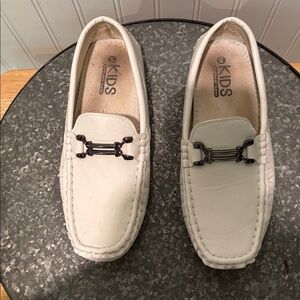 Hawkwell Kid White Casual Penny Loafers with Metal Accent Size 5